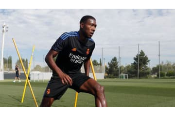 レアル移籍のアラバ、新型コロナ陽性 画像