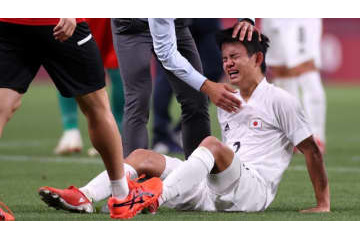 久保建英、五輪終戦で号泣…慰めたメキシコ選手は誰だったのか 画像