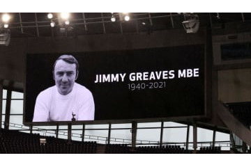 トッテナムファン、クラブに反発…死去した「伝説FW」の銅像を求める 画像