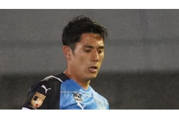 知念慶「AT4分の足攣りゴール」！川崎が”王者の粘り”湘南を逆転で下す 画像