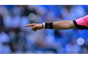 ガーナリーグ、今季のベスト審判に「車を贈呈」 画像