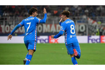 グリーズマン、フェリックスを“子供扱い”！「ノリツッコミ」がおもしろい 画像