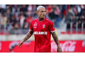 「喫煙のどこが悪い！肺を鍛えてるんだ」ナインゴランが豪語 画像