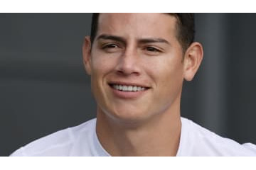 カタール移籍のハメス、髪の毛がとんでもないことに…！仲間も仰天する 画像