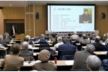 中国で拘束の父、長男が解放訴え 画像