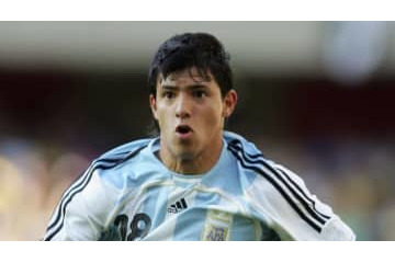 引退のアグエロが自画自賛！17歳で決めた「化け物ゴール」がエグすぎる 画像