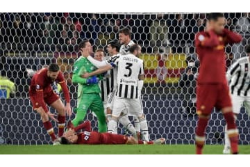 ユヴェントス、超試合に超勝利！英雄シュチェスニはなぜか「PK阻止を反省」 画像