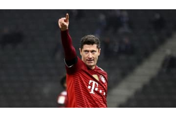 これは合成！？レヴァンドフスキ、闘将カーンへの「神パス」がすごすぎる 画像