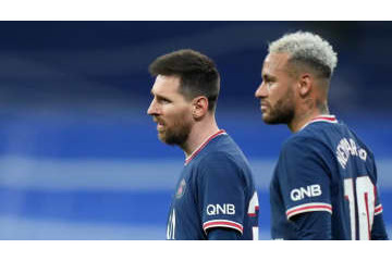 戦犯扱いのメッシとネイマール、PSG退団せず 画像