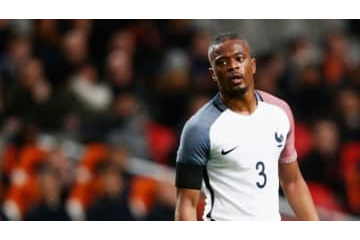 元ユナイテッドのエヴラ、Youtuberとガチのボクシング対決へ 画像