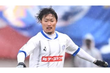 「キャプテン翼のツインシュートか！」Jリーグの仰天ゴールが海外でも話題に 画像