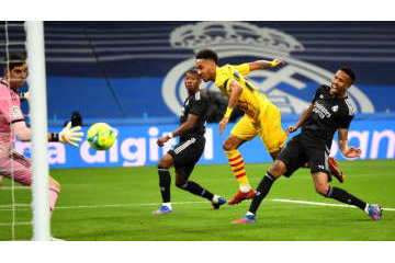 バルサ、宿敵レアルを0-4で粉砕！爆発オーバメヤングは「21世紀初選手」に 画像