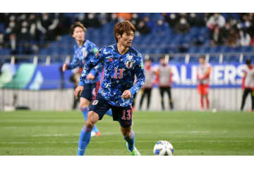 大迫不在で初めて変わる「3トップ」。1列後ろの守田英正が語った“対処法”とは 画像