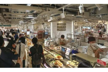 大阪の阪神本店が全館オープン 画像