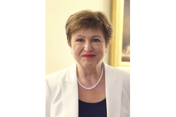 IMF、143カ国を下方修正へ 画像