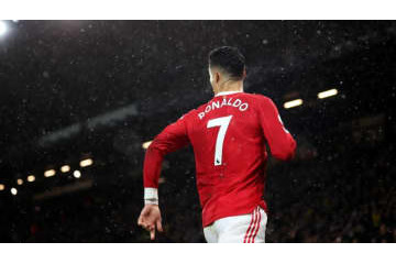 息子を亡くしたロナウドのため…宿敵リヴァプールサポの拍手シーンが感動的 画像