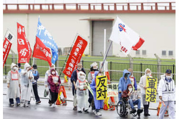 沖縄、復帰後も続く基地負担訴え 画像