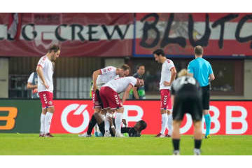 「サッカー人生を殺す気かよ」代表戦のピッチに謎の大穴出現…UEFAが調査へ 画像