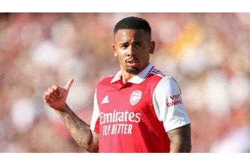 アーセナル新加入ジェズスがやばい！仰天の変態ボレーがこれだ！ 画像