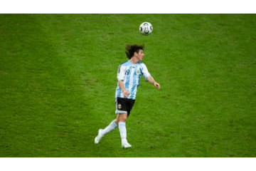 メッシの故郷、11歳以下の「ヘディング禁止」を決定　その理由は 画像