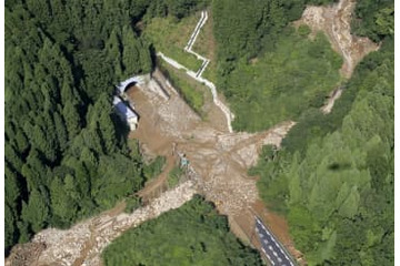 北陸の交通網、混乱続く 画像