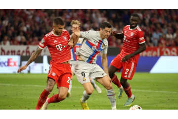 レヴァンドフスキ、CLバイエルン戦で不発…「感情的すぎた」と元バイエルンFW指摘 画像