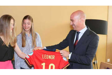 スペイン会長に「協会の金で乱交パーティ」疑惑が浮上 画像