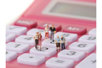 夫が今月、60歳で退職します。個人年金の満期保険金を一括で受け取ってしまったほうがいい？ 画像