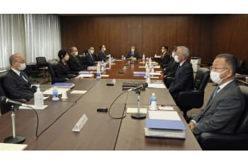 日銀、大規模緩和を維持 画像