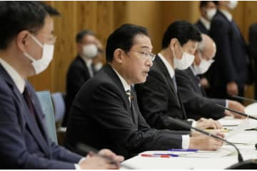 CO2排出負担、段階導入へ 画像