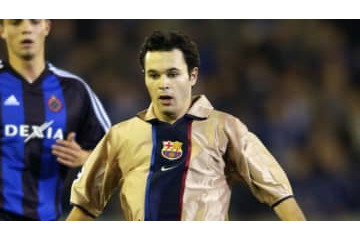 イニエスタ、デビュー20周年を祝うバルサ公式動画がカッコイイ 画像