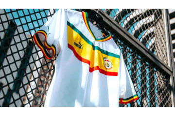 セネガル代表、カタールW杯ユニフォームは「2002日韓大会」チームを称えるデザイン 画像