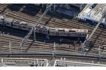 バックで脱線、内規違反か 画像