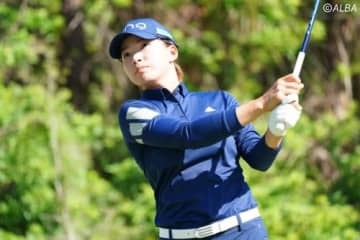 ＜速報＞渋野日向子は1オーバーで後半へ　2つボギー先に来るもパー3で1つ取り戻し 画像