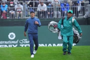 ＜速報＞上位浮上をねらう石川遼　パターでしのぎ、お先パットのパー発進 画像