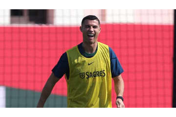 ロナウド、代表選手との不仲疑惑シーンを説明 「首根っこを掴んで…」 画像