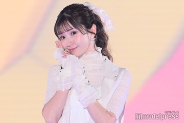 北新地No.1キャバ嬢ひめか、透け感トップスで春先取り あざとかわいいポーズで魅了＜関西コレクション 2023 S／S＞ 画像