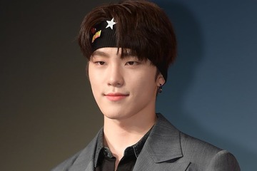 SEVENTEENディノ、両親とのダンスコラボ「God of Music」で再び「さすがすぎる」「全員キレキレ」と反響 画像