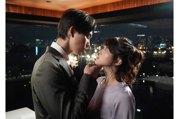 ＜サブスク不倫 第1話＞未知留（佐津川愛美）、不倫相手・剣太郎（堀夏喜）と初対面 画像