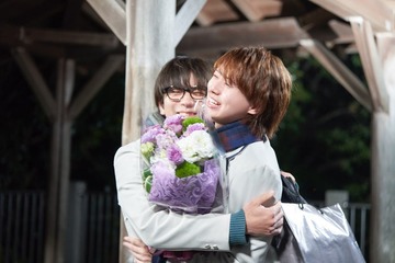 HiHi Jets高橋優斗＆井上瑞稀、熱いハグ「君が死ぬまであと100日」オールアップ 画像