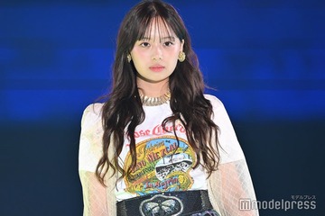 日向坂46濱岸ひより、透けカーデから白肌チラリ【GirlsAward 2024 S／S】 画像