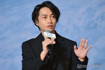 RADWIMPSベース・武田祐介、第2子誕生を報告「ツアー中に家族が増えました」 画像