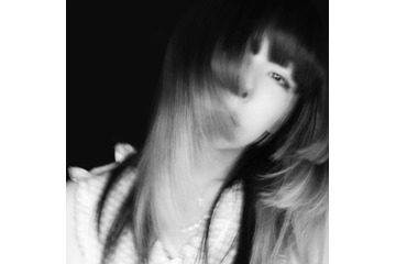 aiko、ファンに謝罪と感謝「心配させてもてごめんね」裁判に証人出廷 画像