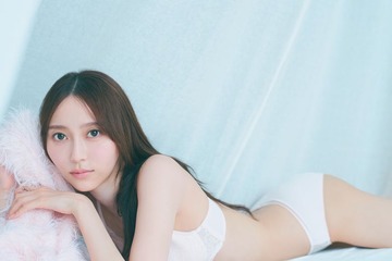 乃木坂46弓木奈於、ピンクランジェリーカット初解禁 大人な表情で魅了【天使だったのか】 画像