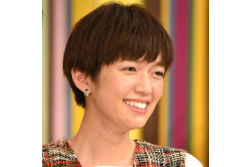 佐藤栞里、シソンヌの単独ライブに大満足！ニッコリSHOTに「愛を感じます」「こっちも笑顔に」の声 画像