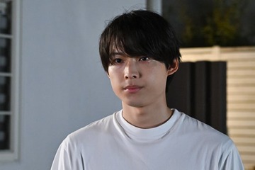 「西園寺さんは家事をしない」楠見（松村北斗）、“一瞬”の衝撃シーンに視聴者騒然「何これ」「動きがツボ」 画像