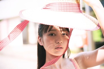 AKB48大盛真歩、1st写真集決定＆“過去最大露出”挑戦 美バスト際立つ入浴カット解禁 画像