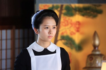 日向坂46上村ひなの、月9でフジドラマ初出演 女中役で昭和レトロな装いに「新鮮なスタイルで撮影に臨みました」【嘘解きレトリック】 画像