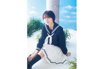 加藤小夏、美脚＆ウエストちらり「ウイングマン」衣装で「ヤンジャン」初登場 画像