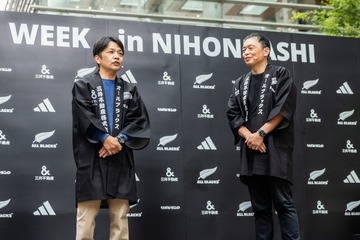 中川家、オールブラックスとのコラボ実現 ラグビーコント披露に会場歓声 画像